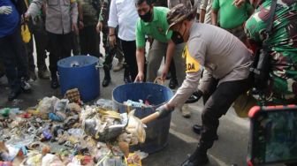 Polisi Selidiki Tumpukan Sampah, Anggota DPRD: Apa yang Diselidiki?