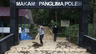 Intip Perawatan Makam Pahlawan Nasional Panglima Polem di Aceh