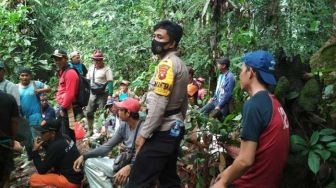 7 Warga Tasikmalaya Tersesat di Hutan Gunung Putri Akibat Kabut Tebal