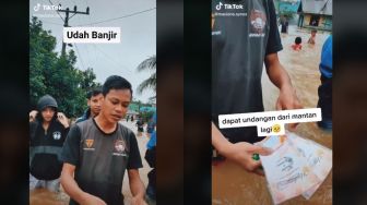 Lagi Banjir Malah Dapat Undangan Nikah Mantan, Reaksi Pria Ini Jadi Viral