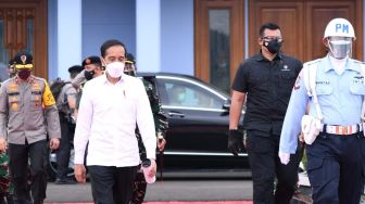 Siang, Jokowi Pantau Penyerahan Santunan 2 Korban Sriwijaya Air di JICT
