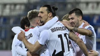 Ibrahimovic Cetak Brace Lawan Cagliari, Pioli: Dia Masih Mengejutkan Saya