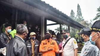 Wabup Bogor Larang Korban Banjir Bandang Puncak Pulang ke Rumah