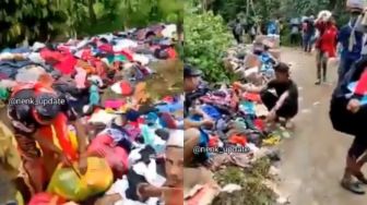 Viral Video Korban Bencana Protes Dapat Bantuan Pakaian: Kami Butuh Sembako