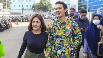 Karena Hal Ini Irfan Sbaztian Belum Direstui Orangtua Irma Darmawangsa