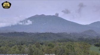 Gunung Raung Masih Waspada, Terjadi Peningkatan Aktivitas Vulkanik