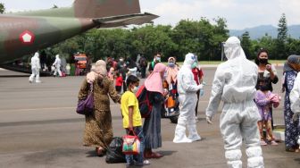 48 Pengungsi Gempa Mamuju Tiba di Lanud Abdulrachman Saleh Malang