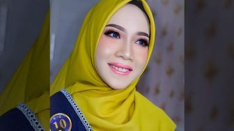 Mahasiswi Cantik Ini Disuntik Vaksin Covid-19 Pertama, Tak Ada Efek Samping