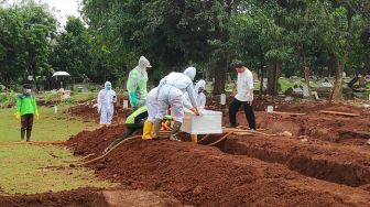 Kabar dari TPU Bambu Apus, Area Pemakaman Jenazah Pasien Covid-19