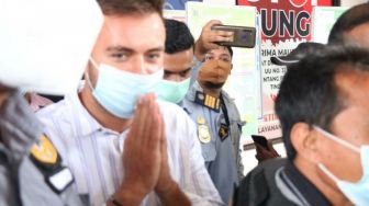 Bali Usir Bule Rusia Sergei Kosenko karena Pesta  saat Pandemi COVID-19