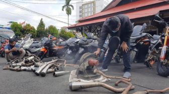 Diciduk Pakai Knalpot Racing, Jawaban Pemuda Pontianak Bikin Tepuk Jidat