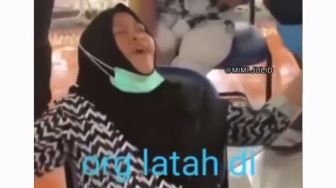 Viral Video Emak-emak Latah Diswab Tes, Nakes Ngakak sampai Enggak Fokus