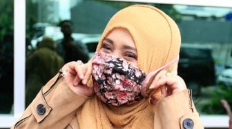 Dampak Pandemi, Tabungan Evie Tamala Terkuras untuk Biaya Hidup