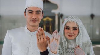 Selamat! Evan Marvino dan Tami Dikaruniai Anak Pertama