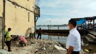 Puluhan Ruko di Pinggir Sungai Kapuas Dibongkar, Ini Sebabnya