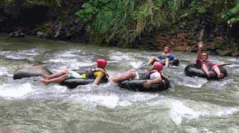 Sedekan River Tubing Ciamis, Best Floating Experience You could Have