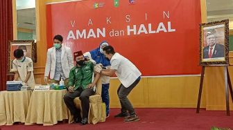 Kata Sekprov Lampung Fahrizal Darminto Setelah Divaksin Tahap Dua