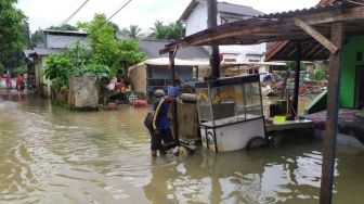 Ratusan Rumah di BTN Sentul Pandeglang Kebanjiran, Sungai Cipunten Meluap