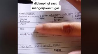 Dapat PR Sebutkan Hobi Orangtua, Jawaban Bocah Ini Bikin Ibunda Kaget