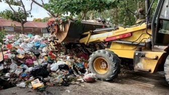 DLHK Masih Kewalahan, Kadis LHK Imbau Tak Buang Sampah di Luar Jadwal