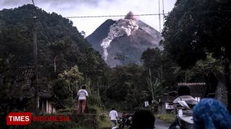 Gunung Merapi Keluarkan Awan Panas ke Kali Boyong dan Krasak
