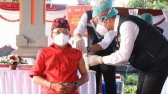 Dua Kali Disuntik Vaksin, Gubernur Koster Doakan Pandemi Covid-19 Teratasi