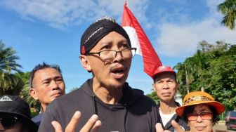 Sentil Massa Demo Jokowi End Game, Abu Janda Sebut Nama Binatang