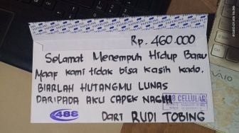 Kocak! Kebanyakan Pinjam Uang, Pengantin Ini Dikasih Amplop Rincian Utang