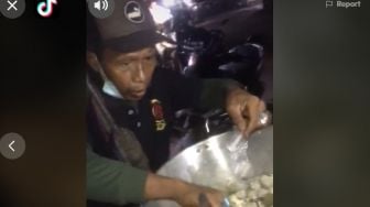 Nyaris Emosi! Viral Tukang Siomay Diisengi Pemuda, Kesabarannya Bikin Salut