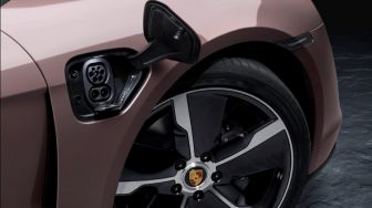 Proyek Porsche untuk Kendaraan Elektrifikasi: Ubah Pabrik Bagi 718 Boxster All-Electric
