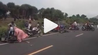 Viral Video 2 Pria Balap Liar di Jember, Balita Jadi Korban, Warganet: Tak Punya Otak!