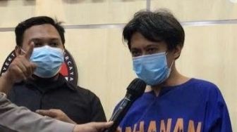 Prostitusi Online, 'Om Kost' Surabaya Jual 36 Pelajar ke Pria Hidung Belang