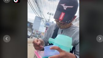 Viral Bocah Penjual Kopi Sumatera di Bandung, Kisahnya Bikin Terenyuh