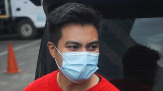 Baim Wong Renovasi Rumah Pemulung, Intip 7 Potret Perubahannya