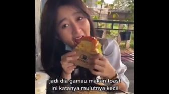 Viral Video Cewek Kesulitan Makan Sandwich Tebal Tuai Kontroversi
