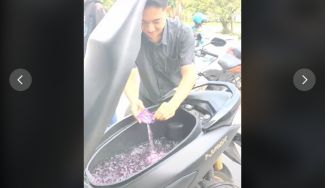 Bikin Minuman di Bagasi Motor, Aksi Pemuda Ini Bikin Geleng Kepala