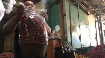 Ngeri! Jelang Imlek di Semarang Harga Cabai Meroket Lagi, Ini Sebabnya