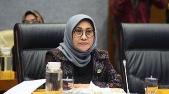 Hetifah Sambut Positif SKB Tiga Menteri Tentang Seragam Sekolah