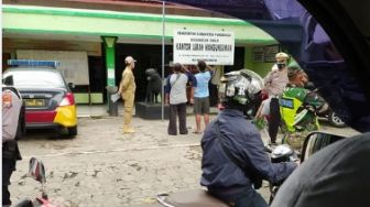 Viral Dua Pria Ponorogo Dihukum Hormat Mendongak ke Bendera Jadi Tontonan