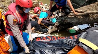 Lompat ke Sungai Saat Penggerebekan Polisi, Aldi Ditemukan Tewas