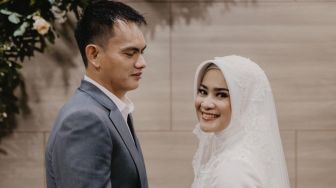 Setahun Menikah, Suami Ikke Nurjanah Ingin Punya Anak Perempuan
