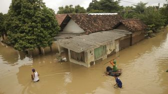 Duh! Banjir 'Gelombang Kedua' Kembali Terjang Bandar Kedungmulyo Jombang