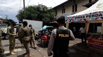 Patroli Gabungan Jateng di Rumah Saja Kota Solo, Ini Temuan Petugas