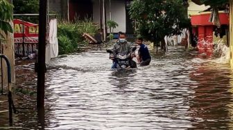 5.672 KK Terdampak Banjir Bekasi