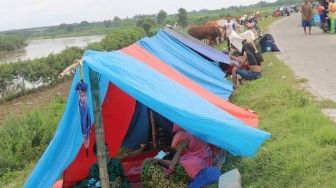 Pengungsi Banjir Jombang Butuh Air Bersih, Obat, Minyak Telon, Susu Bayi dan Popok