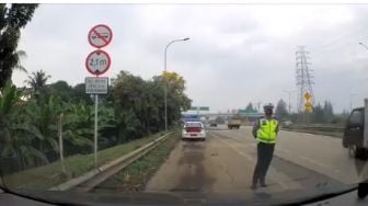 Viral Aksi Polisi Dibikin Kicep Saat Tilang Pemobil, Alat Ini Jadi Sebabnya