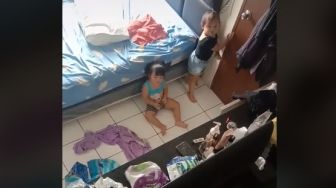 Anak Terkunci di Kamar, Emak Panik Panjat Lubang AC Bikin Publik Salfok