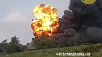 Pabrik Indofood di Cikupa Tangerang Terbakar, Api Menyembur Seperti Ledakan