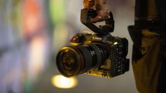 Cocok Buat Videografer, Canon EOS C70 dengan Mount RF Punya Bodi Slim