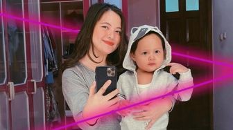 8 Potret Anak Tasya Kamila, Arrasya Wardhana yang Gemesin Banget